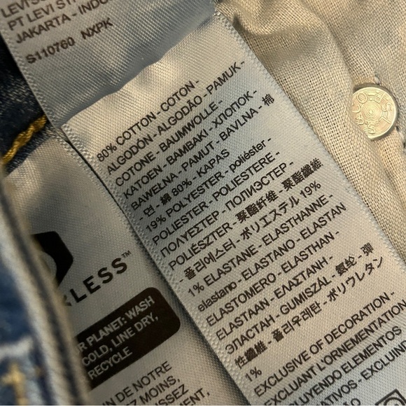 Levi's Light Blue Women's Flare Jeans - Picture 7 of 11